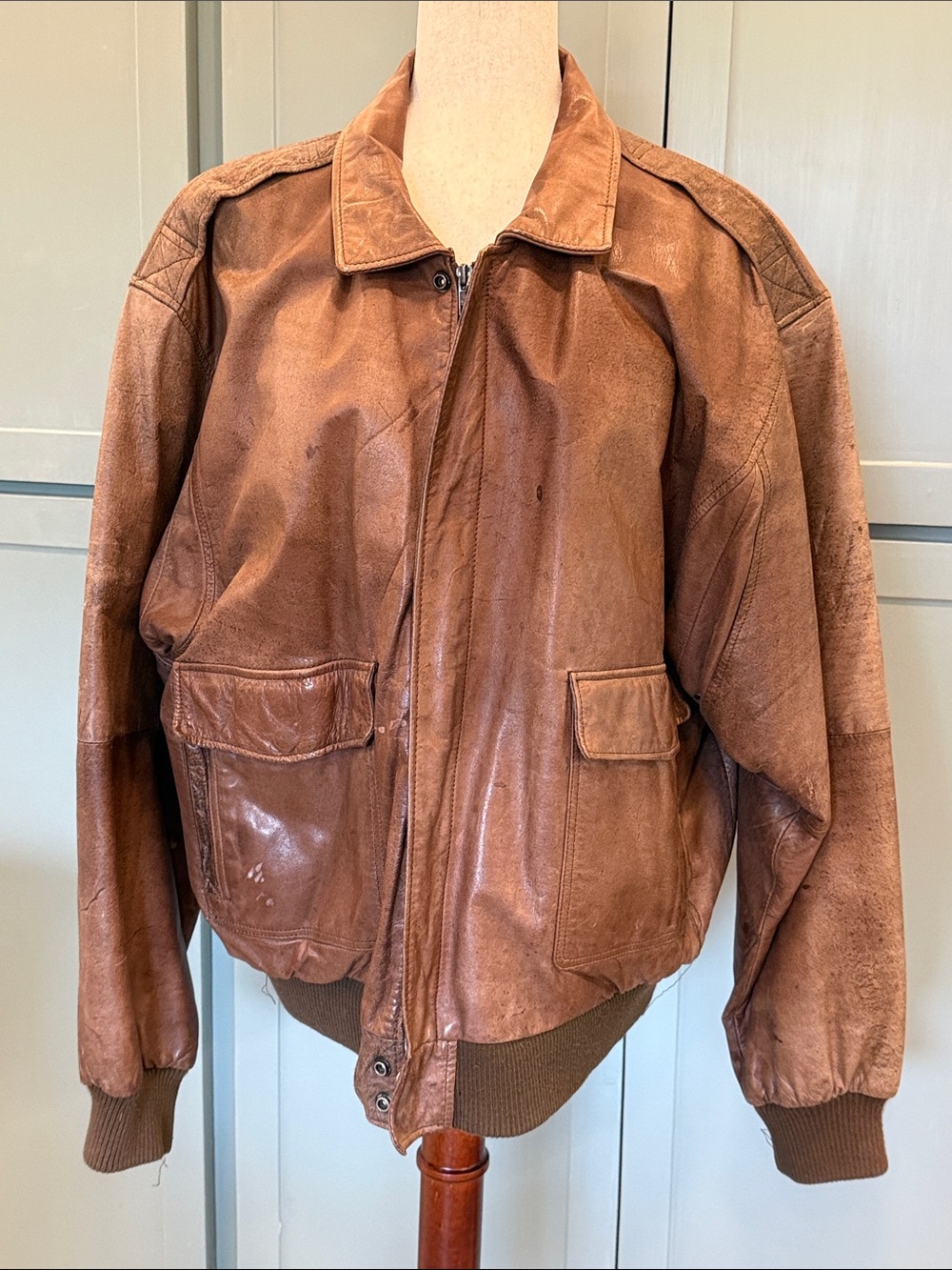 Men's Brown Leather Bomber Jacket vintage